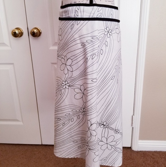 FINAL DISCOUNT-Charlotte Russe Skirt - Picture 4 of 5